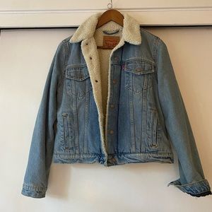 Levi Womens Sherpa lined Jean jacket